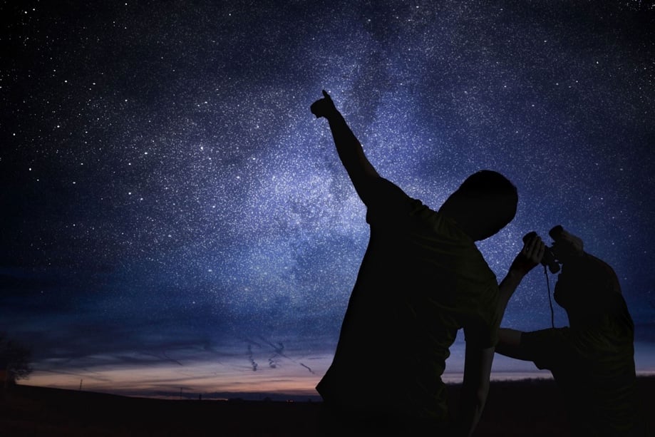 Need a new idea to keep kids entertained? Try stargazing. | National Geographic